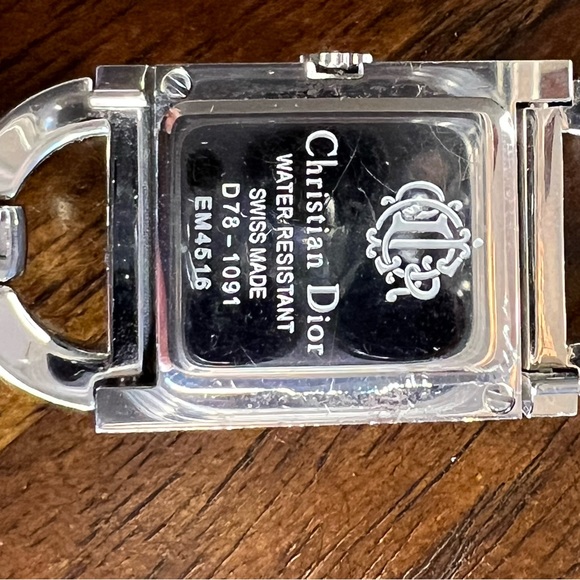 EUC Christian Dior Ladies Watch with Bracelet & new extra strap like new - Picture 5 of 13